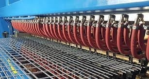 3mm 와이어 가이드 핫 디프 젤바니즈 된 울타리 웰드 메시 롤